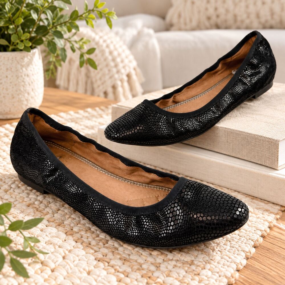 Vince Camuto Black Leather Snakeskin Ballet Flats Womens Size 7.5 Quiet Luxury
